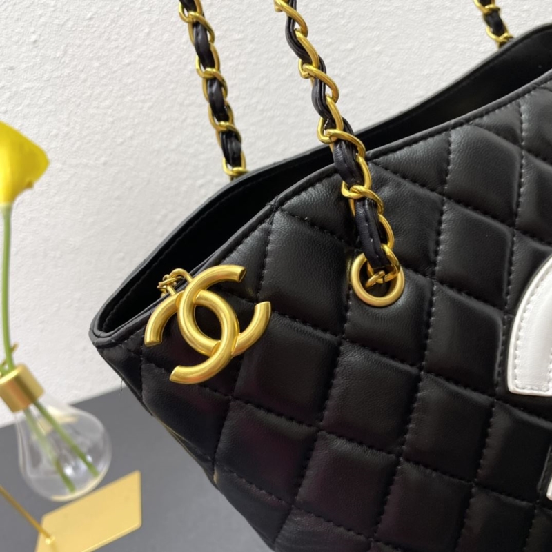 Ch**el shopping bags